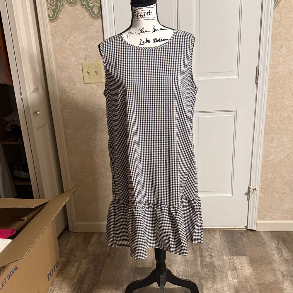 Black and White Gingham Sleeveless Dress
